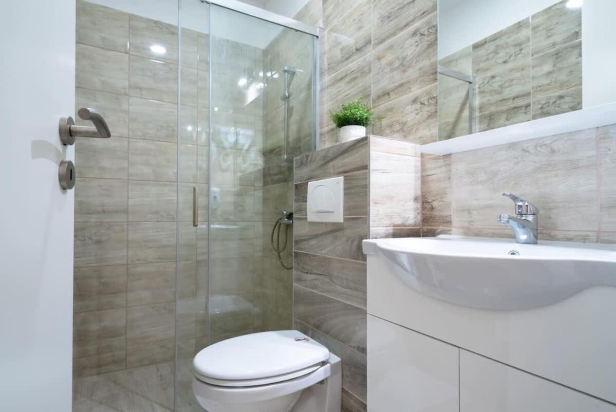 Well Located Charming Apartamento